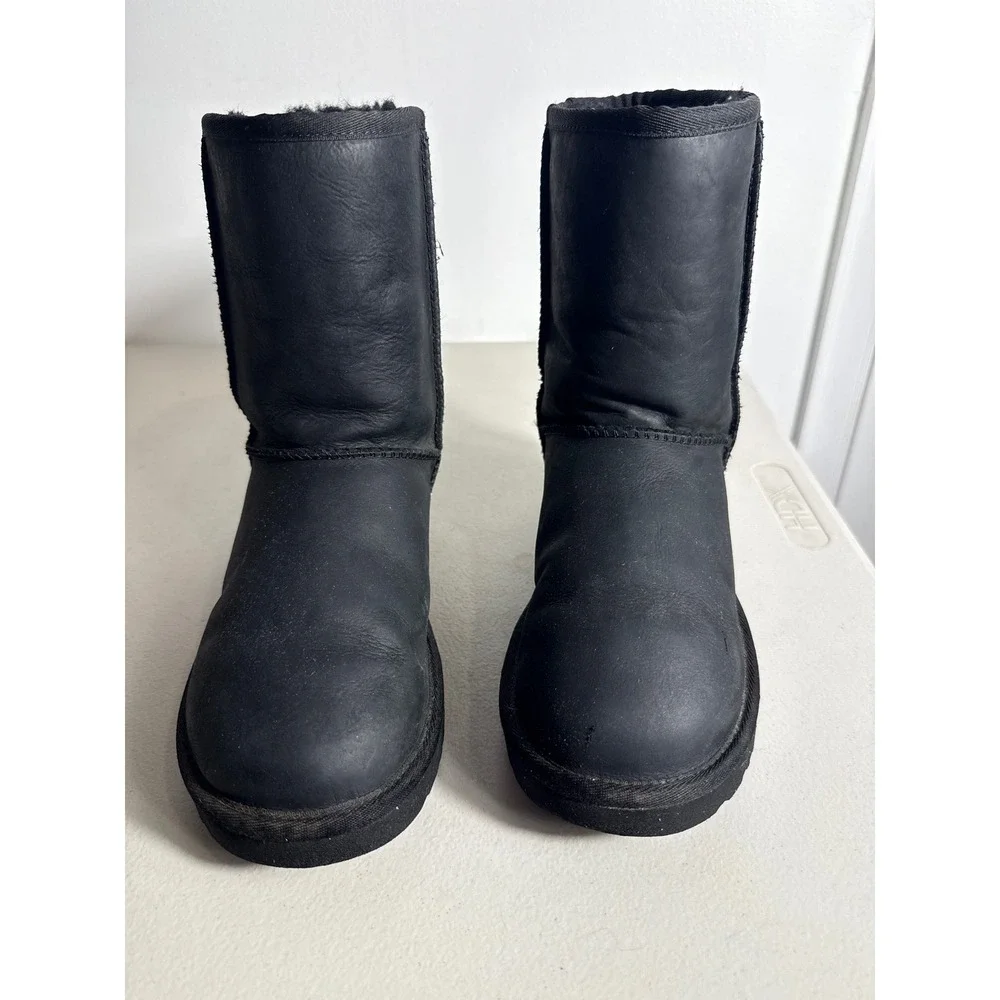 UGG classic short